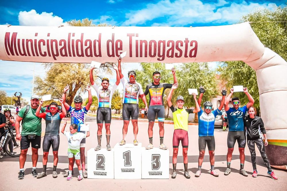Un podio de la prueba biker en Tinogasta