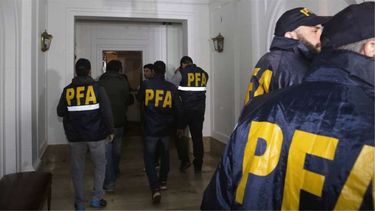 el senado define hoy si autoriza los allanamientos de los domicilios de cristina