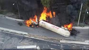 nueve muertos y mas de 50 heridos tras la explosion de un camion con gas