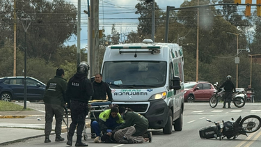 un motociclista resulto lesionado tras un accidente en avenida alem y belgrano