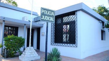 Judicial denunciado y con sumario por llevarse un expediente, continúa trabajando