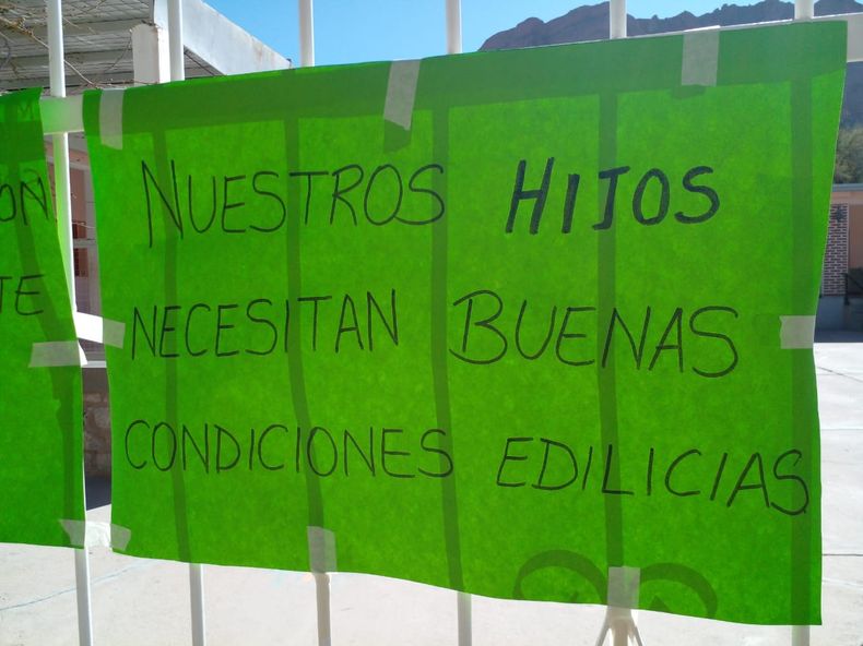 Toma en la escuela de El Durazno.&nbsp;