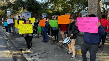 Continúa la protesta de trabajadores del Hogar de Ancianos