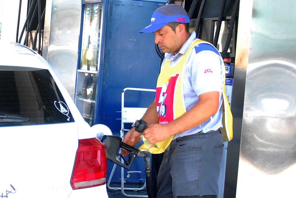 Nuevos precios. Las estaciones de servicio seguirán con los aumentos, al menos hasta mayo.