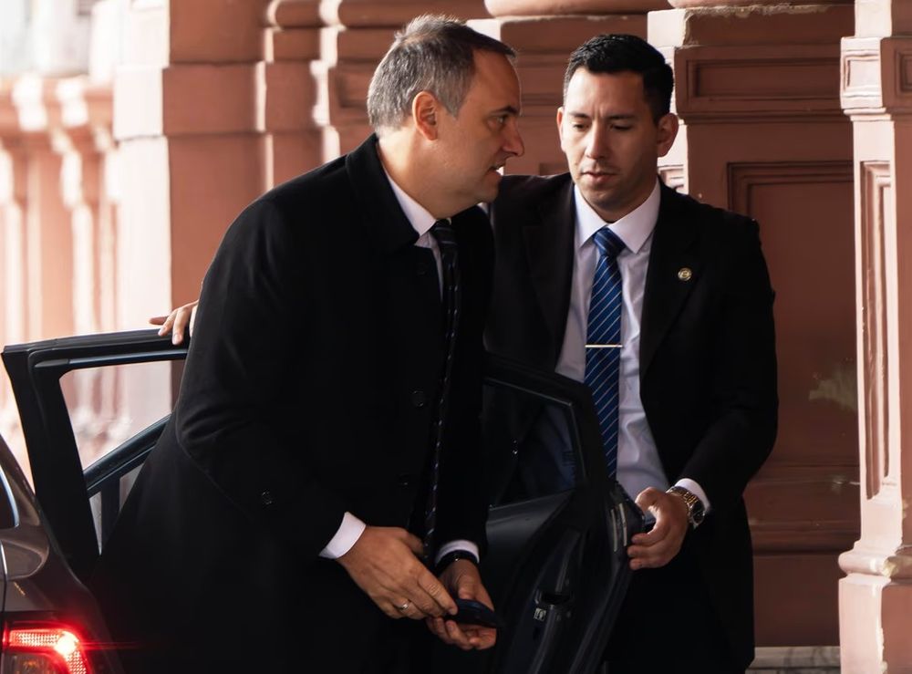 Adorni fijó el 15 de junio como plazo para presentar su patrimonio