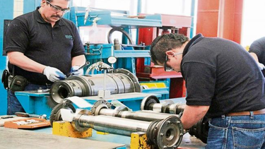 el empleo asalariado formal sufrio su decima caida al hilo en la era de javier milei