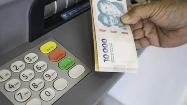 un informe de la uba advierte que el salario minimo perdio casi el 40% de su poder de compra desde 2023