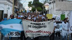 Nueva marcha de la disidencia docente Nueva marcha de la disidencia docente