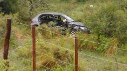 Una docente murió en choque entre su auto y una camioneta