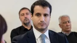 El novio de Ornella Calvete también renunció al Ministerio de Economía El novio de Ornella Calvete también renunció al Ministerio de Economía