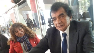 Leo Romero, acompañado por su hija Adriana.&nbsp;