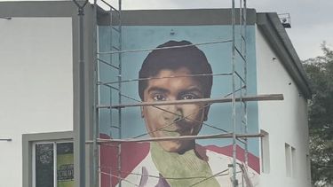 Homenaje a Walter Olmos con un mural en el Centro Cultural Cachalahueca