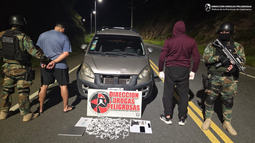 Un sargento de la Policía Federal fue detenido con más de 300 dosis de cocaína Un sargento de la Policía Federal fue detenido con más de 300 dosis de cocaína