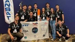 Estudiantes argentinos ganaron el Mundial de ingeniería aeroespacial en la NASA