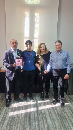 1er puesto en la categoría Sumo. Liga Nacional de Robótica