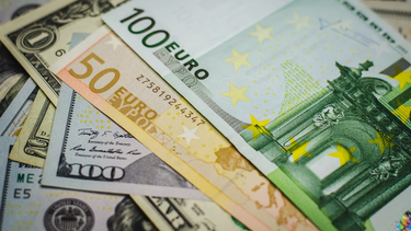 el dolar repunta frente al euro a la espera de declaraciones de la reserva federal de  eeuu