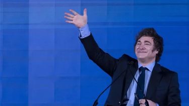 el gobierno celebro la cancelacion de u$s4.300 millones: las deudas se pagan