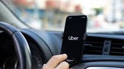 Fuerte protesta de trabajadores de UBER pidiendo que los dejen trabajar