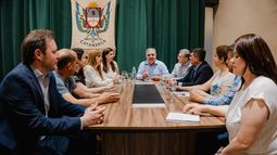 Jalil convocó a legisladores para analizar la posible convocatoria a sesiones extraordinarias Jalil convocó a legisladores para analizar la posible convocatoria a sesiones extraordinarias