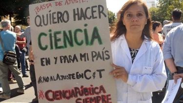 en dos anos se perdieron mas de 400 cargos en el conicet