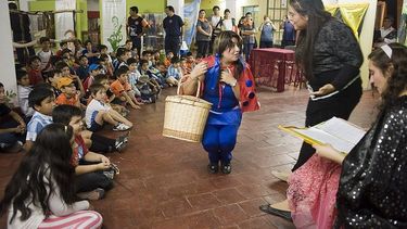 Palabras, artes y muchos juegos para niños