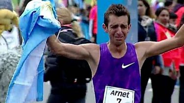 el enard les recorto la beca a maratonistas