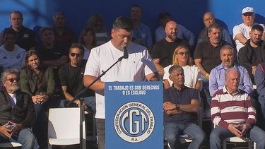 la cgt marcho a plaza de mayo en rechazo a la reforma laboral y cargo contra el gobierno: pone en riesgo la paz social