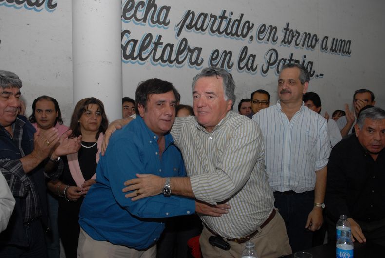 Enfrentados. Saadi y Barrionuevo estuvieron enfrentados por la conducción del PJ de Catamarca.