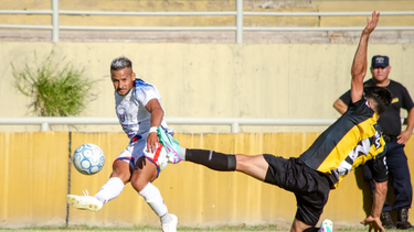 San Lorenzo de Alem ganó, pero no le alcanzó