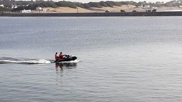 Amplia búsqueda de un nadador desaparecido en plena carrera