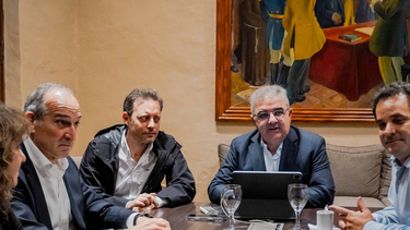 jalil recibio a ejecutivos de glencore tras el anuncio de reactivacion de alumbrera