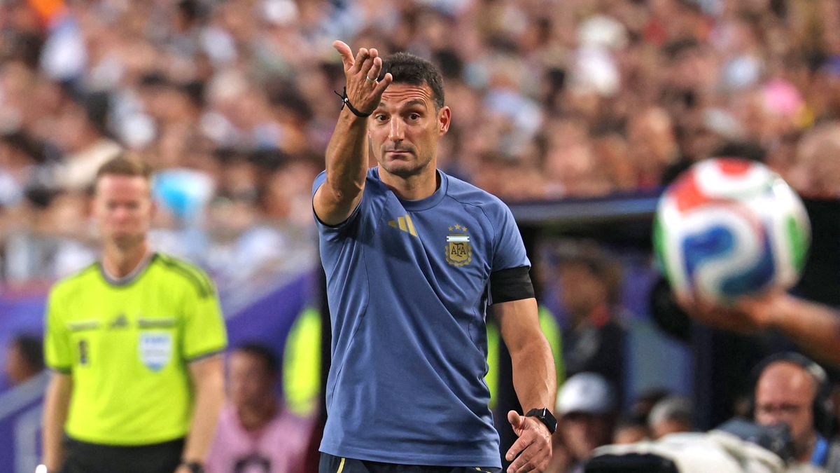 Scaloni le bajó el tono al partido ante Inglaterra