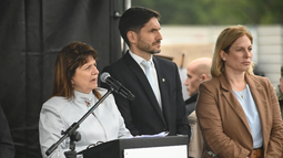 En Rosario y con Pullaro, Bullrich presentó el Plan Bandera