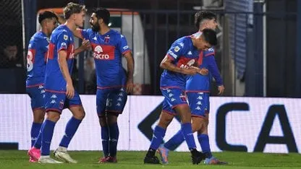 Tigre hundió a Vélez