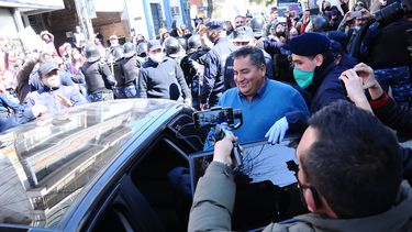 culpable. enrique del carmen aybar, Sonriente pese a haber sido condenado a 6 años de prisión por el abuso.