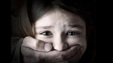 Hablar con los niños. El 80% de los casos suceden en los hogares.