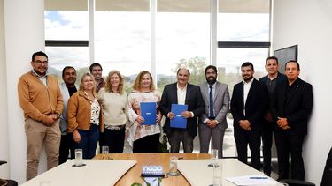 la capital y la unca lanzan la diplomatura gratuita en internet de las cosas (iot)