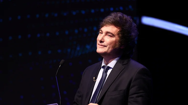 javier milei con su temple, muy tranquilo, fue un justo ganador