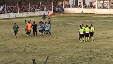 san martin empataba con jorge newbery y el arbitro lo suspendio