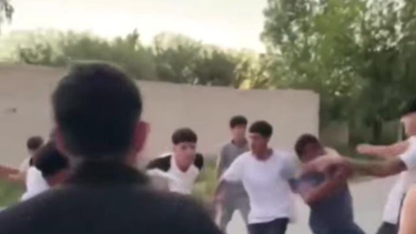 violento enfrentamiento entre adolescentes a la salida de un boliche en andalgala