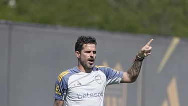 Gago probó con dos equipos para definir los titulares