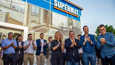 Inauguran nuevo espacio comercial