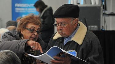 El aumento a los jubilados apenas superará el 6 por ciento