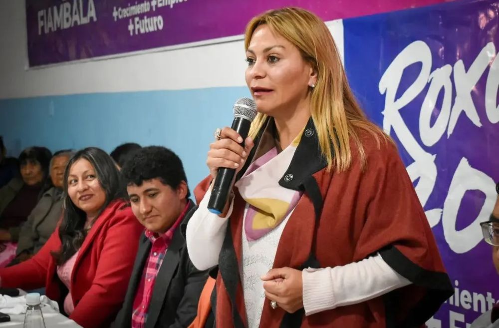 Auxilio. Como en cada elección, el gobierno tuvo que cubrir a Roxana paulón en el conflicto por Las Termas.