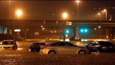 tornados en estados unidos causan 28 muertos