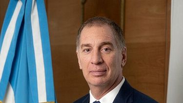 Santilli suma el control del ENACOM y la AAIP