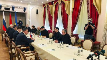 Sin cesar el ataque, Putin exige soberanía rusa en Crimea y desmilitarizar Kiev