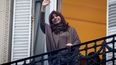 cristina kirchner volvio a saludar desde el balcon cristina kirchner volvio a saludar desde el balcon