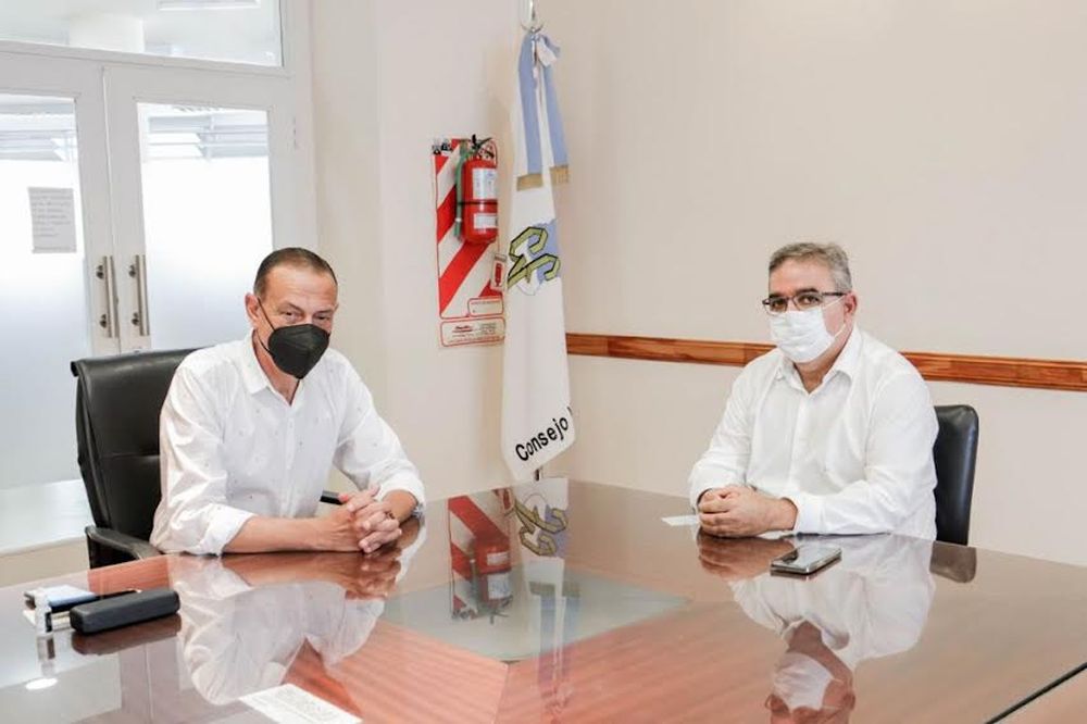 Reunión. Jalil junto al titular de Vialidad Nacional, Gustavo Arrieta.