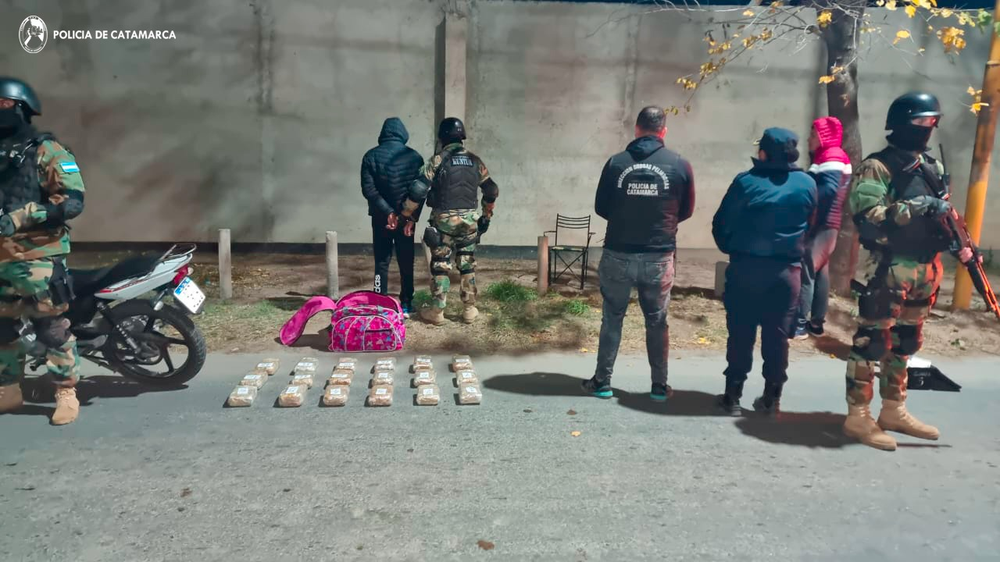 Operativo: Drogas Peligrosas intervino en el procedimiento que terminó con la detención de dos personas.